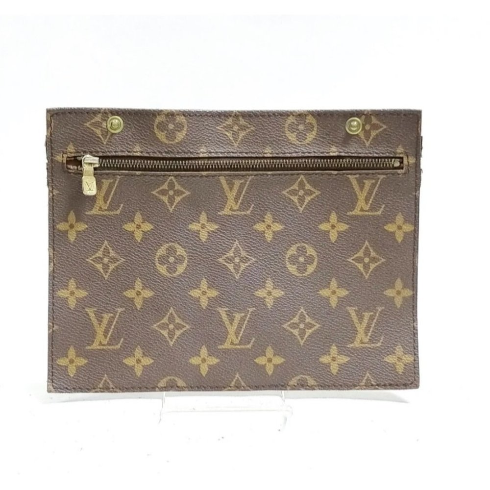 AUTHENTIC LOUIS VUITTON RANDONNEE ACCESSORIES POUCH - Picture 2 of 10